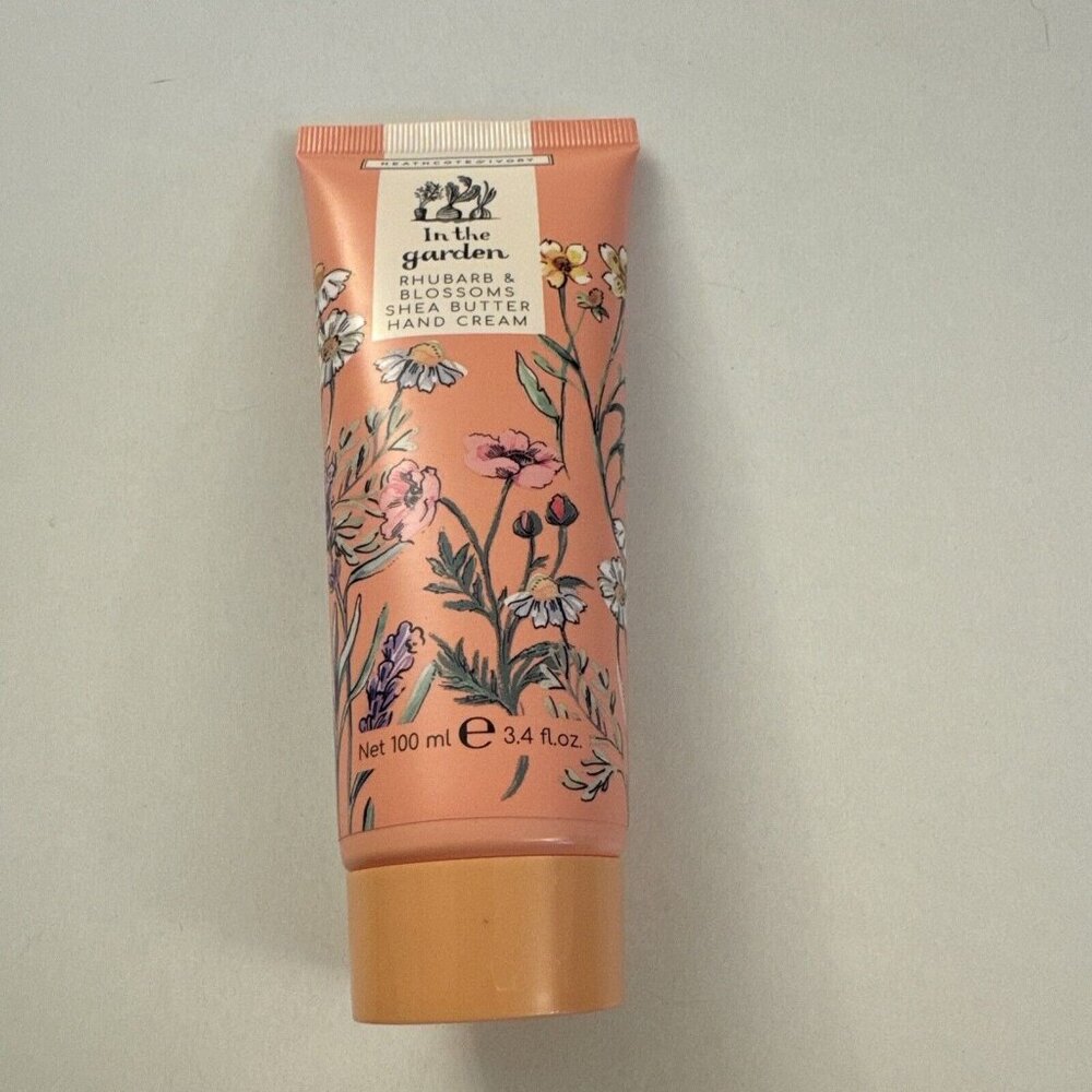 Heathcote & Ivory In The Garden Rhubarb & Blossoms Hand Cream 3.4 Oz D16